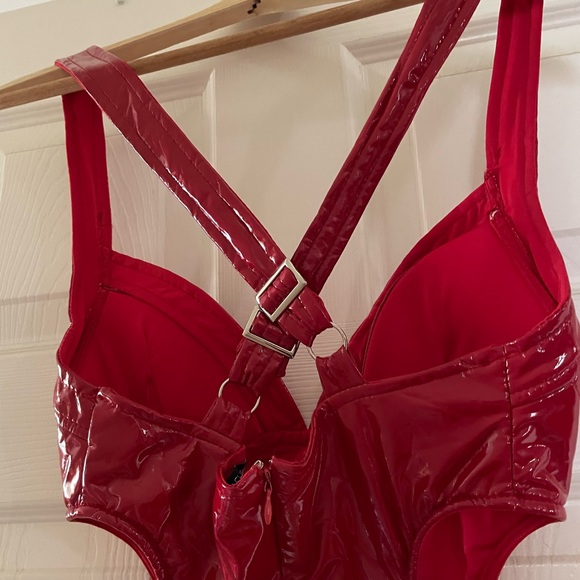 Red Latex Jumpsuit - like new - Fashion Nova - Picture 4 of 4